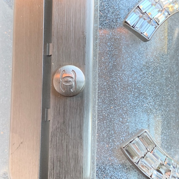 CHANEL 🤍 Rare Sparkle Bling Lucite Emerald Cut Crystal Cuff CC Logo Bracelet 🦄 - Picture 7 of 16